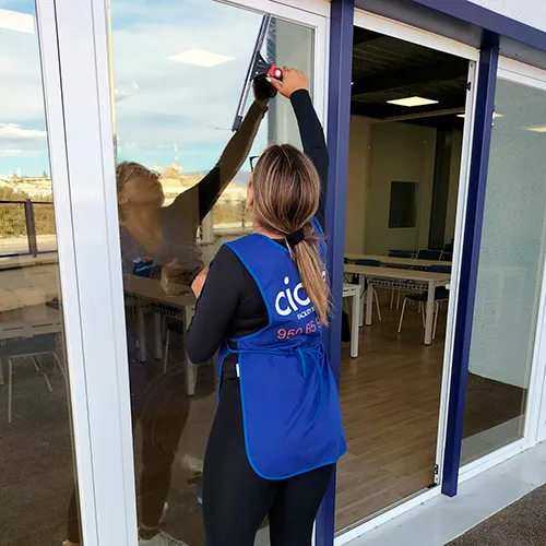 Limpieza de Ventanas en Almería, Cicue Facility Services